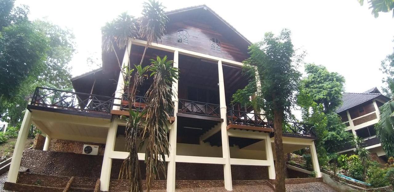 Hotel Ratmanee House Kanchanaburi Exterior foto
