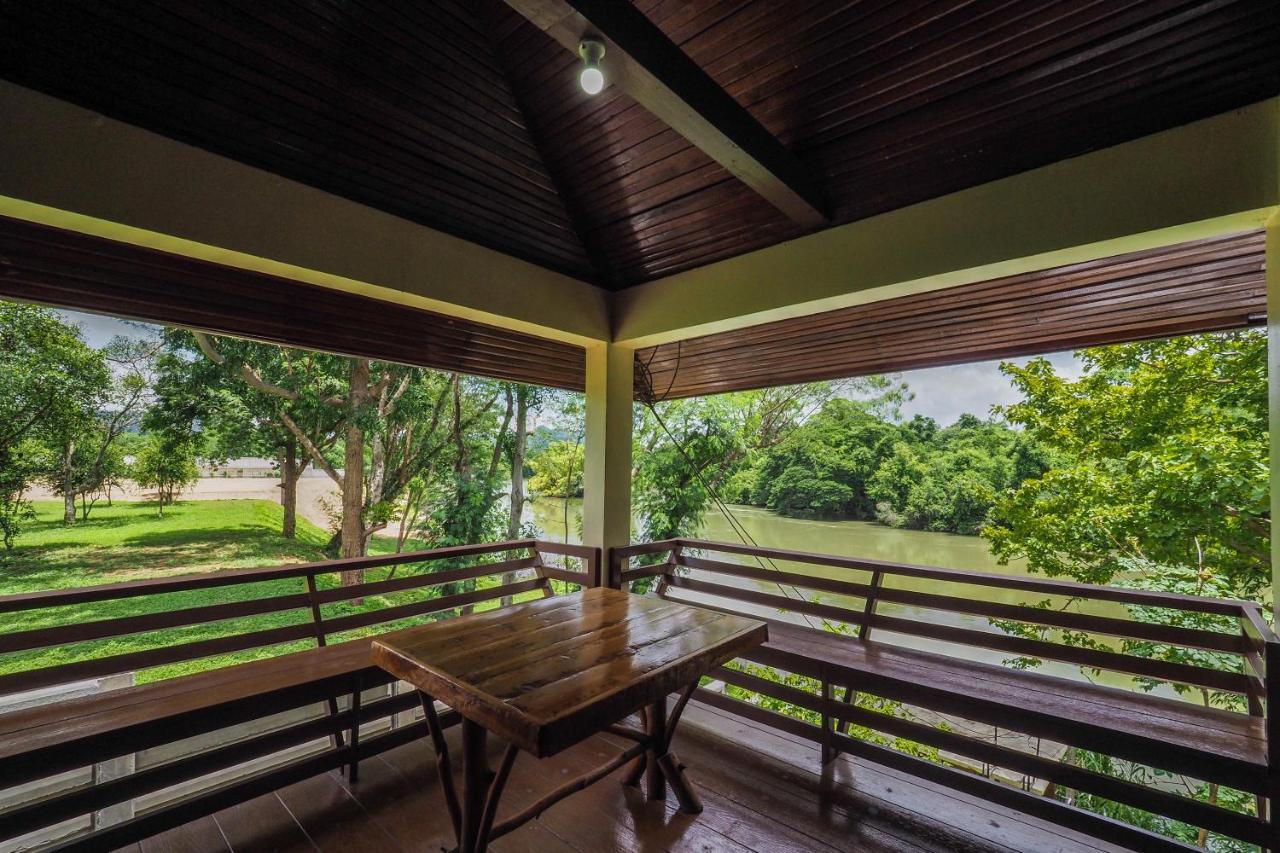 Hotel Ratmanee House Kanchanaburi Exterior foto