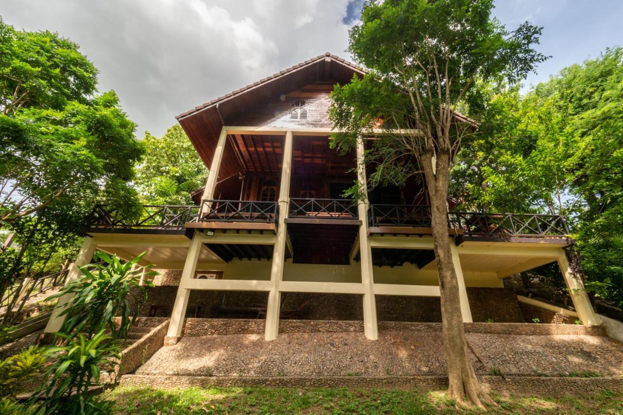 Hotel Ratmanee House Kanchanaburi Exterior foto