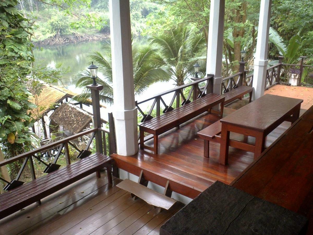 Hotel Ratmanee House Kanchanaburi Exterior foto